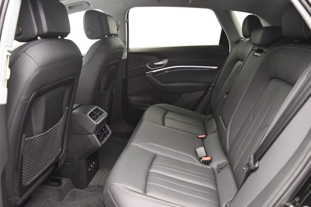 2022 Audi e-tron Premium Plus quattro - 21155184 - 30