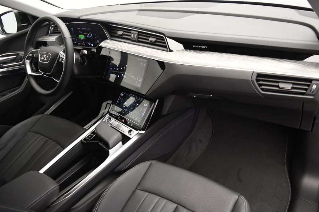 2022 Audi e-tron Premium Plus quattro - 21155184 - 31