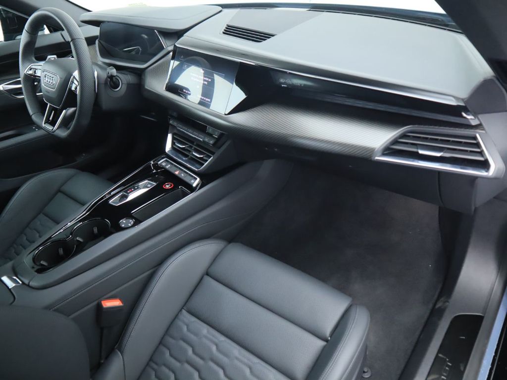 2022 Audi e-tron GT Premium Plus quattro - 21174225 - 17