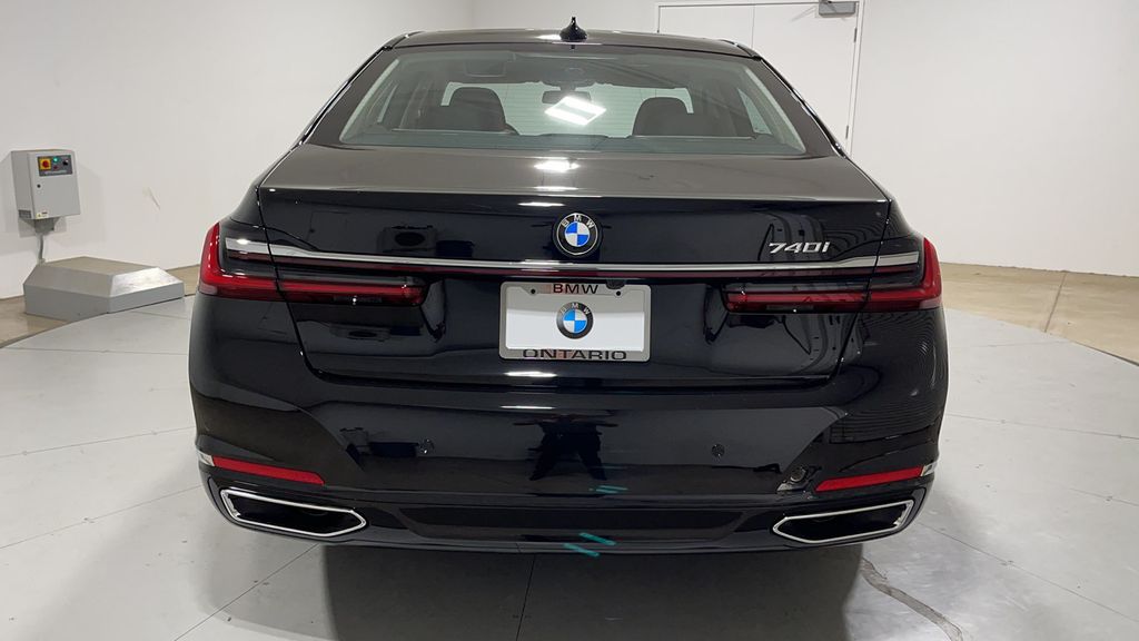Bmw 740i 2022