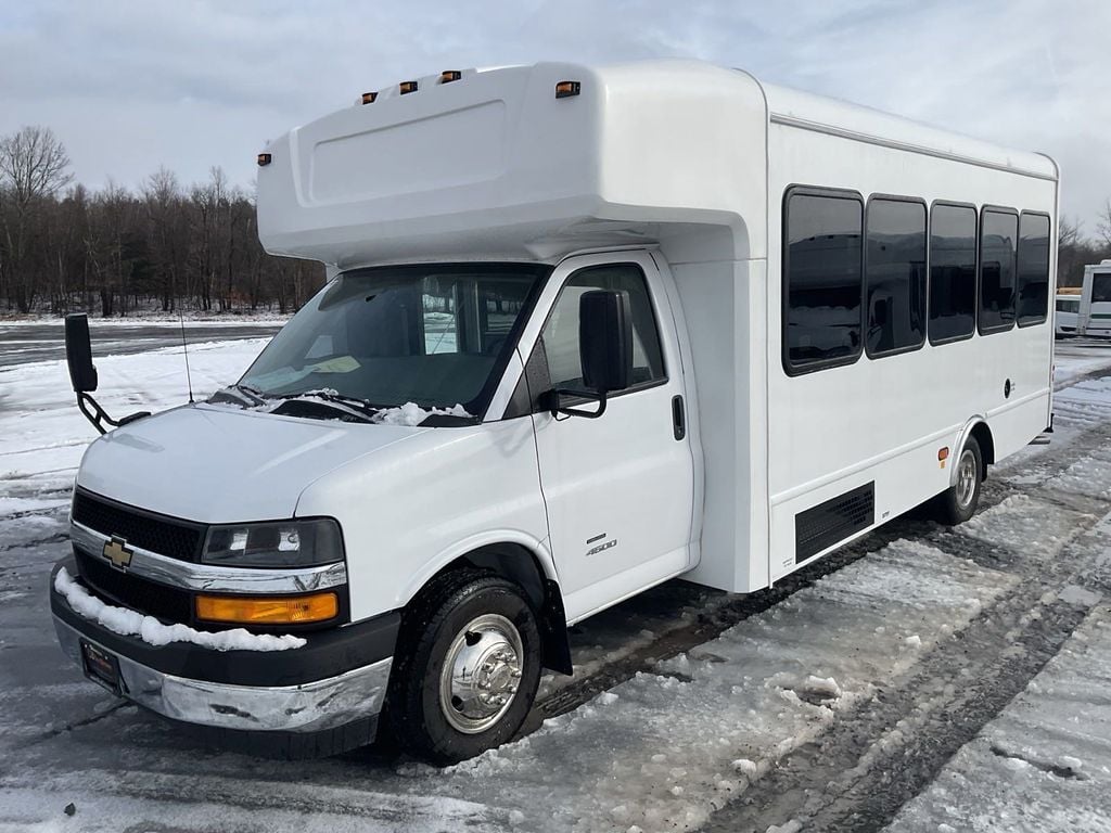 2022 Chevrolet HLE HLE COACH - 21680844 - 3