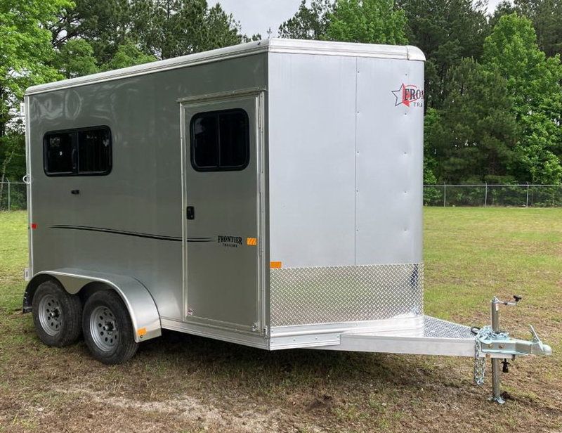 2022 Frontier 2 Horse Slant with Drop Feed Windows & Escape Door  - 21446143 - 0