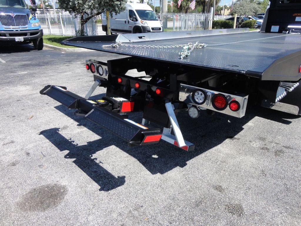 2022 International MV607 Extended Cab w/ 22ft Jerr-Dan Custom StepSide Classic Car Carrier - 21433991 - 46