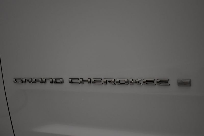 2022 Jeep Grand Cherokee L Limited 4x4 - 21161193 - 11