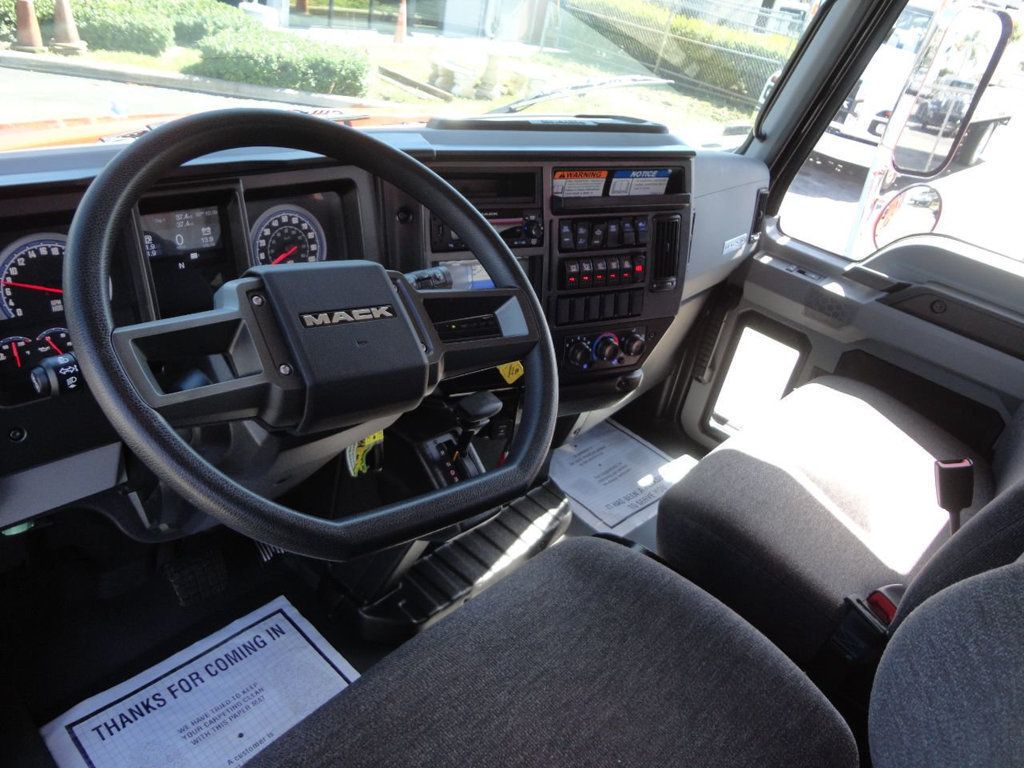 2022 Mack MD6 Enclosed TowBox 22ft JerrDan *Shark* Rollback Tow Truck - 21525844 - 72