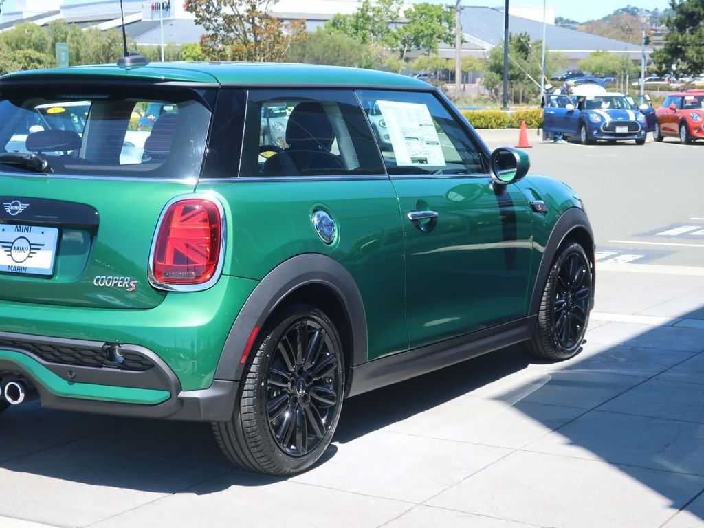 22 New Mini Cooper S Hardtop 2 Door At Mini Of Marin Serving Corte Madera Bay Area Ca Iid