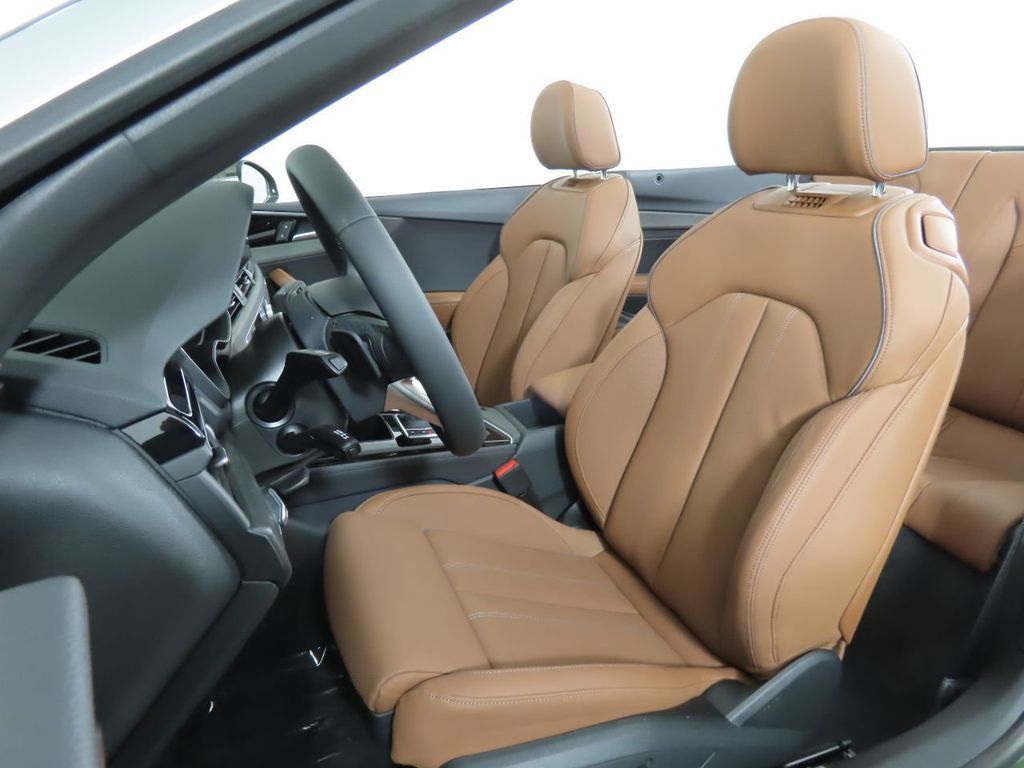 Audi A5 with a swivel seat 