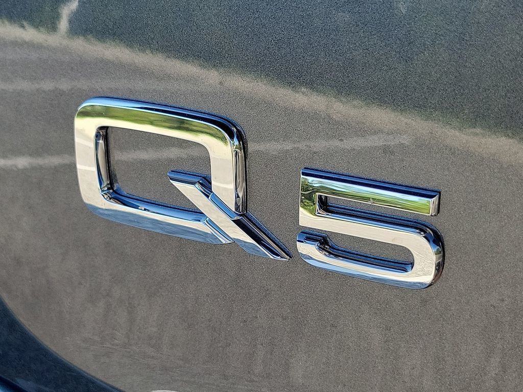 2 logo s line AUDI - Premiumvag