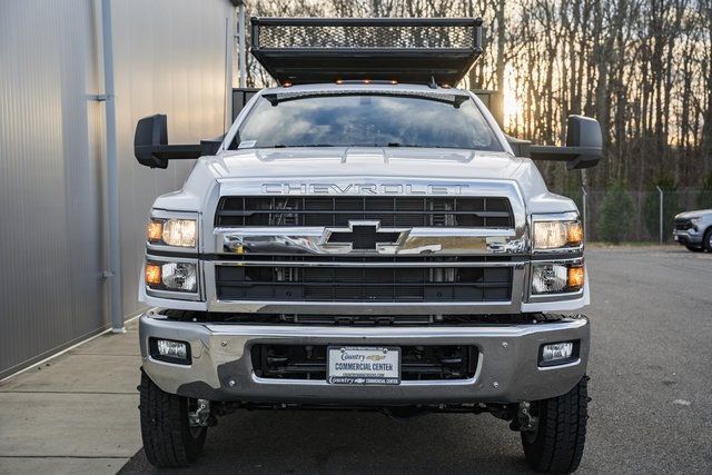 2023 Chevrolet SILVERADO 5500HD 5500HD CREW 4X4 * 6.6 DURAMAX * PJ'S CONCRETE BODY - 21989795 - 1