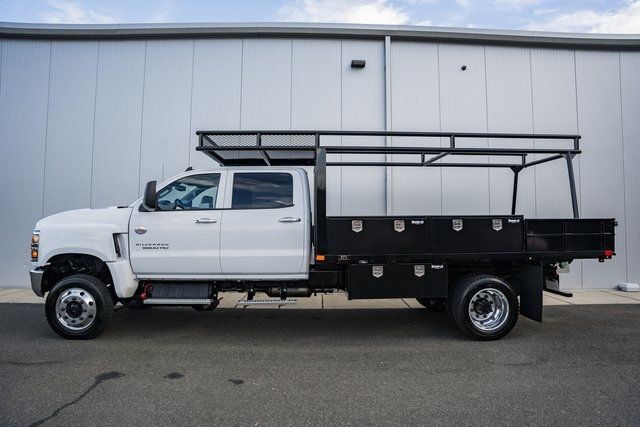 2023 Chevrolet SILVERADO 5500HD 5500HD CREW 4X4 * 6.6 DURAMAX * PJ'S CONCRETE BODY - 21989795 - 2