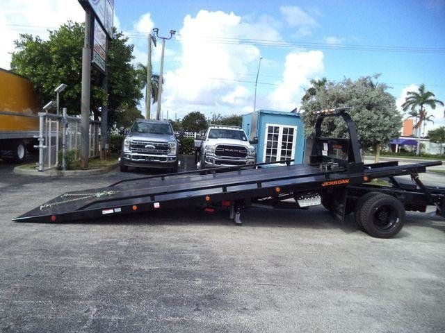 2023 Chevrolet SILVERADO 6500HD 20FT JERRDAN ROLLBACK TOW TRUCK..4X2. BLACK OUT. - 22648473 - 28