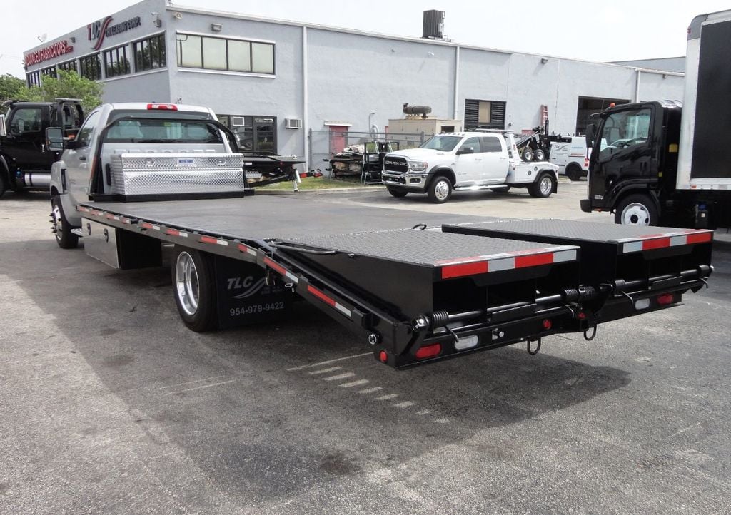 2023 Chevrolet SILVERADO 6500HD 21FT BEAVER TAIL, DOVE TAIL, RAMP TRUCK, EQUIPMENT HAUL - 20971914 - 9