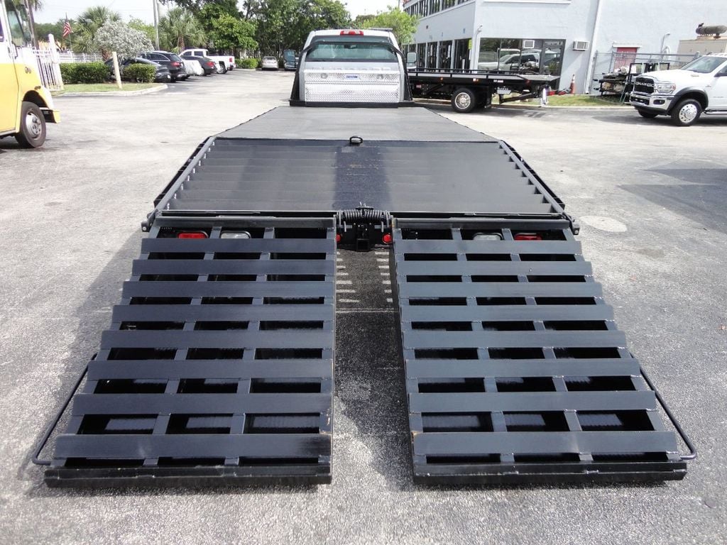 2023 Chevrolet SILVERADO 6500HD 21FT BEAVER TAIL, DOVE TAIL, RAMP TRUCK, EQUIPMENT HAUL - 20971914 - 27