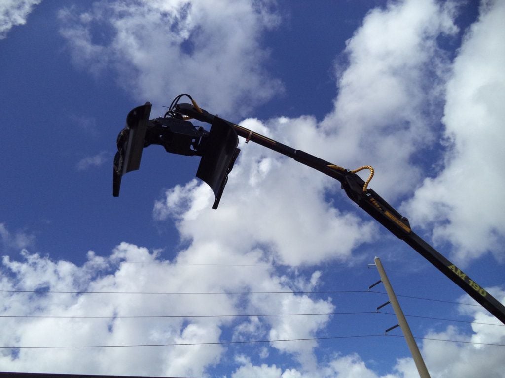 2023 Chevrolet SILVERADO 6500HD With 14ft Roll-Off Truck 17 Yard Grapple Boom & Seat - 22921404 - 15