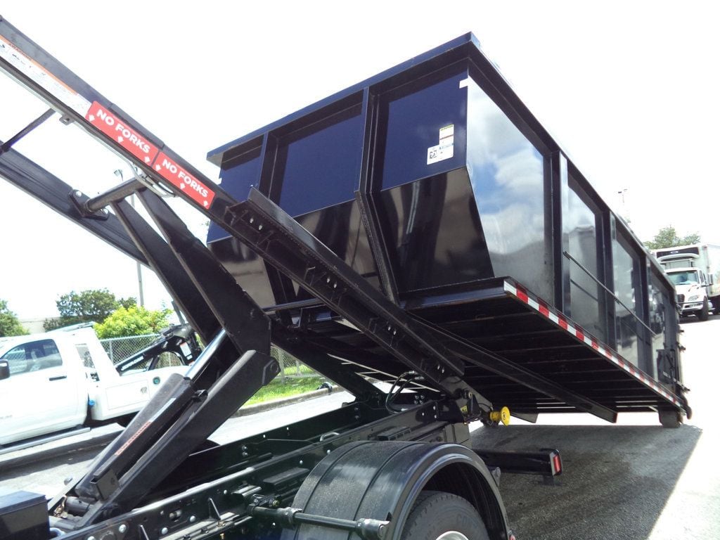 2023 Chevrolet SILVERADO 6500HD With 14ft Roll-Off Truck 17 Yard Grapple Boom & Seat - 22921404 - 44