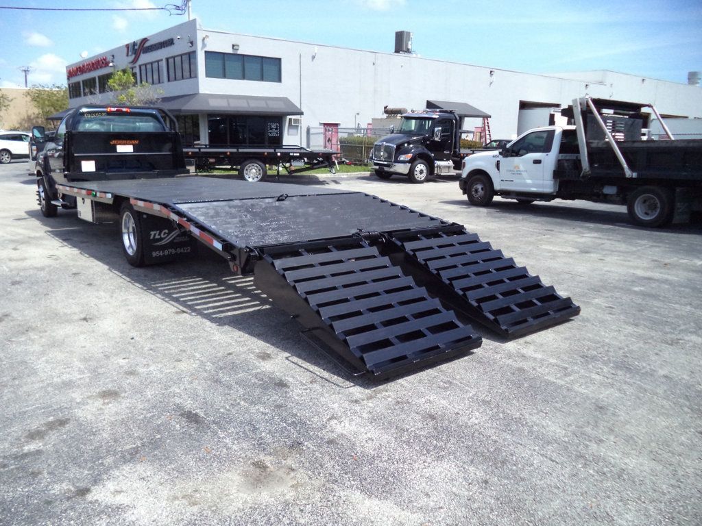 2023 Chevrolet Silverado 6500HD With 21ft Dovetail Beavertail Ramp Truck Equipment Haul - 22362788 - 13