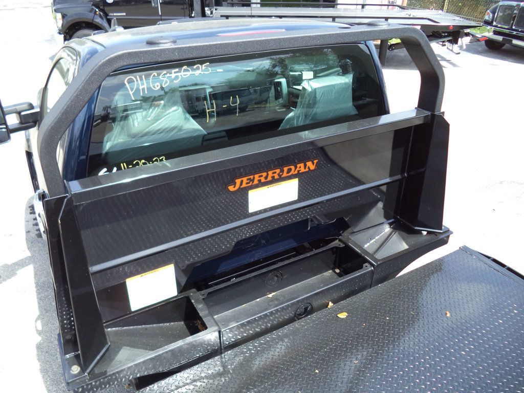 2023 Chevrolet Silverado 6500HD With 21ft Dovetail Beavertail Ramp Truck Equipment Haul - 22362788 - 18