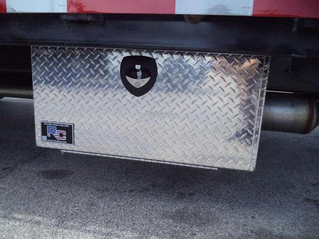 2023 Chevrolet Silverado 6500HD With 21ft Dovetail Beavertail Ramp Truck Equipment Haul - 22362788 - 23
