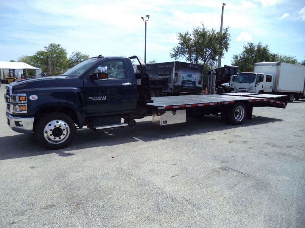 2023 Chevrolet Silverado 6500HD With 21ft Dovetail Beavertail Ramp Truck Equipment Haul - 22362788 - 4