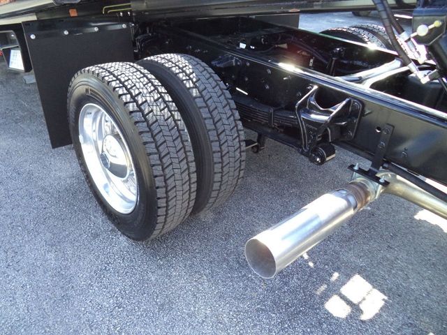 2023 Chevrolet Silverado 6500HD With 21ft JerrDan 6 Ton Extra Low Profile Car Carrier - 22336794 - 17