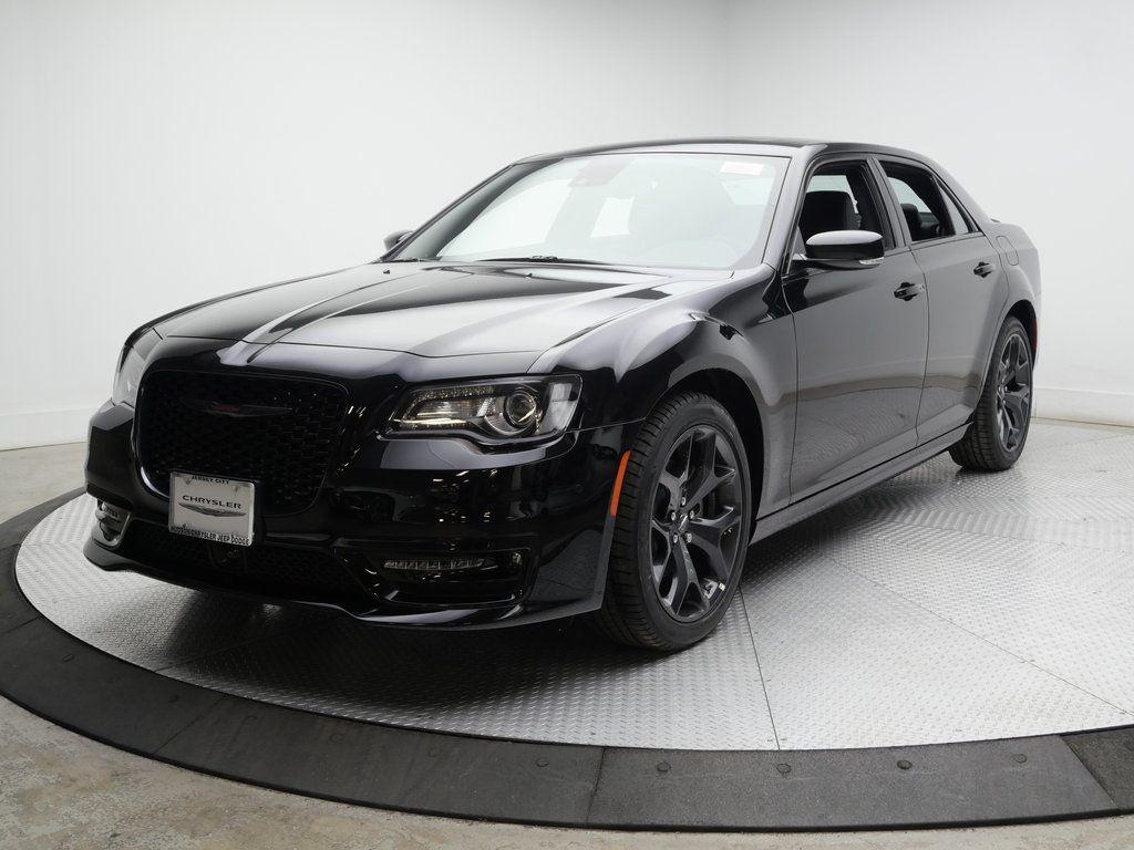 2023 New Chrysler 300 300S RWD at PenskeCars.com Serving Bloomfield Hills,  MI, IID 21966161