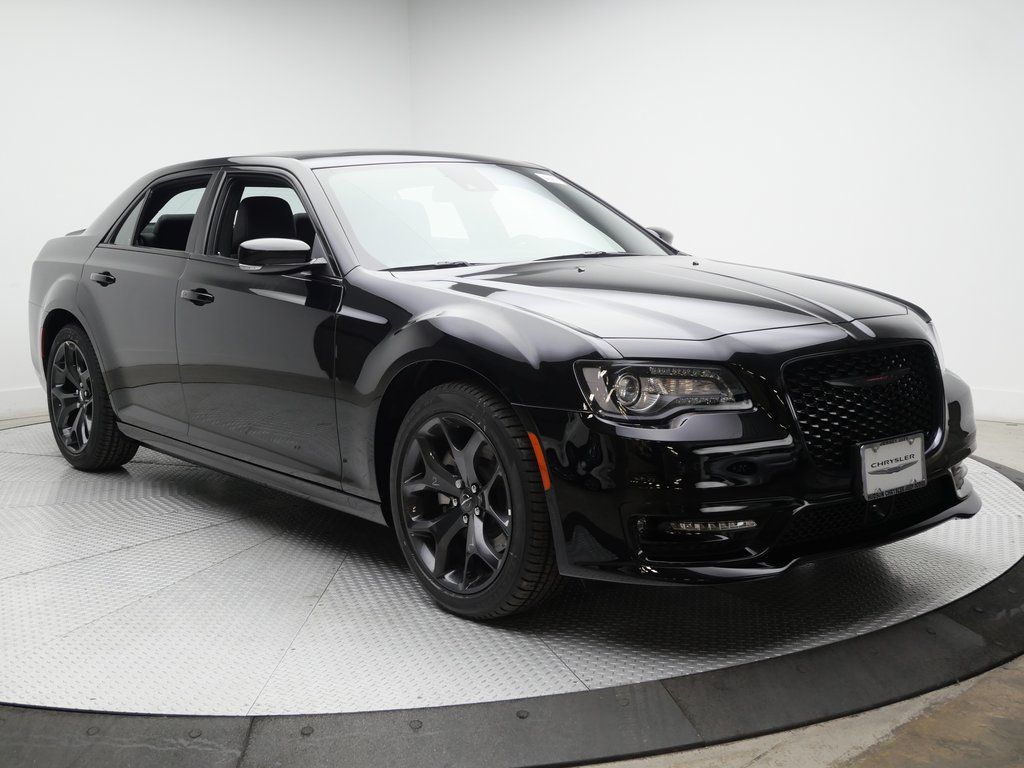 2023 New Chrysler 300 300S RWD at PenskeCars.com Serving Bloomfield Hills,  MI, IID 21966161