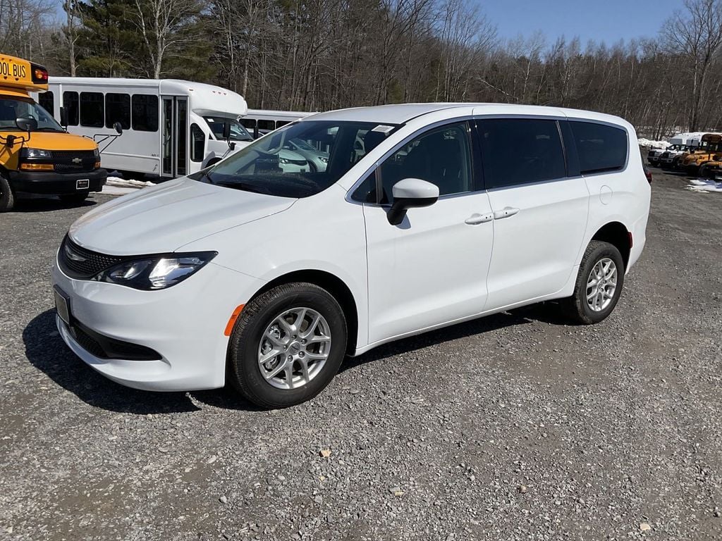 2023 Chrysler WHEELCHAIR VAN LX - 21784405 - 3