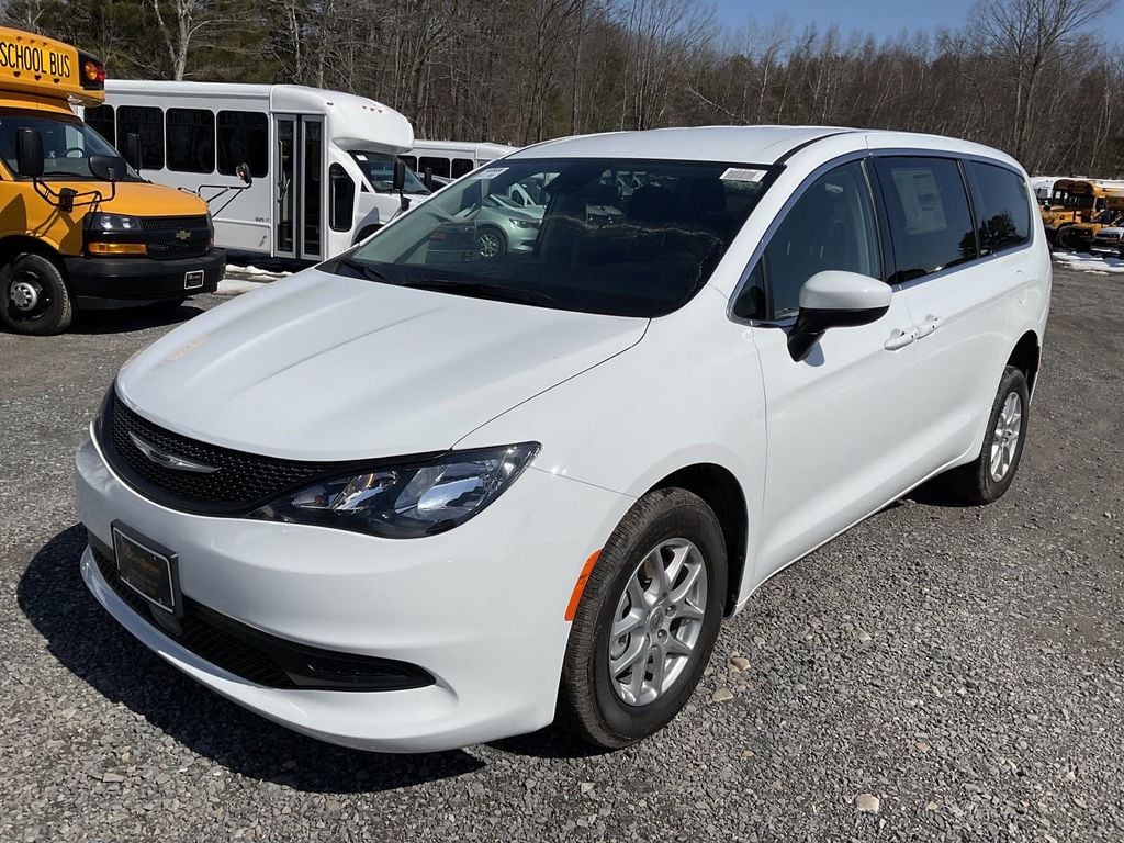 2023 Chrysler WHEELCHAIR VAN LX - 21803214 - 3