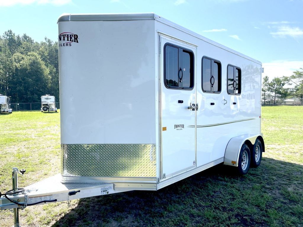 2023 Frontier 3 Horse Slant with Drop Feed Windows  - 21505620 - 1