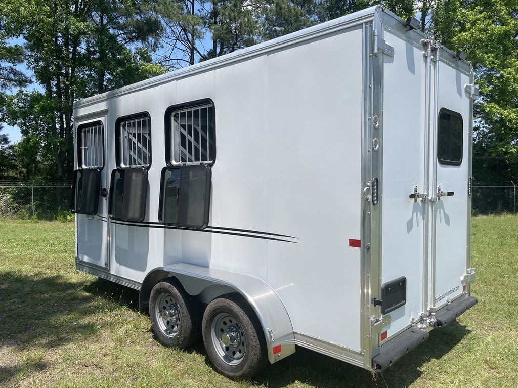2023 Frontier 3 Horse Slant with Drop Feed Windows  - 21505620 - 3