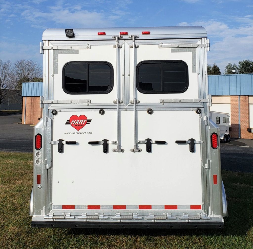 2023 Hart 2 Horse King Straight Load  - 22027131 - 4