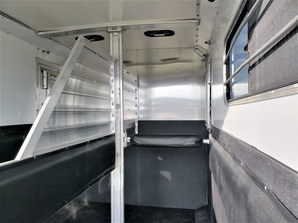 2023 Hart 2 Horse King Straight Load  - 22027131 - 8