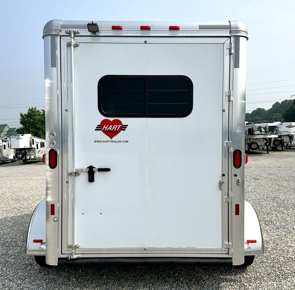 2023 Hart 2 Horse Slant with Drop Feed Windows  - 22186530 - 3