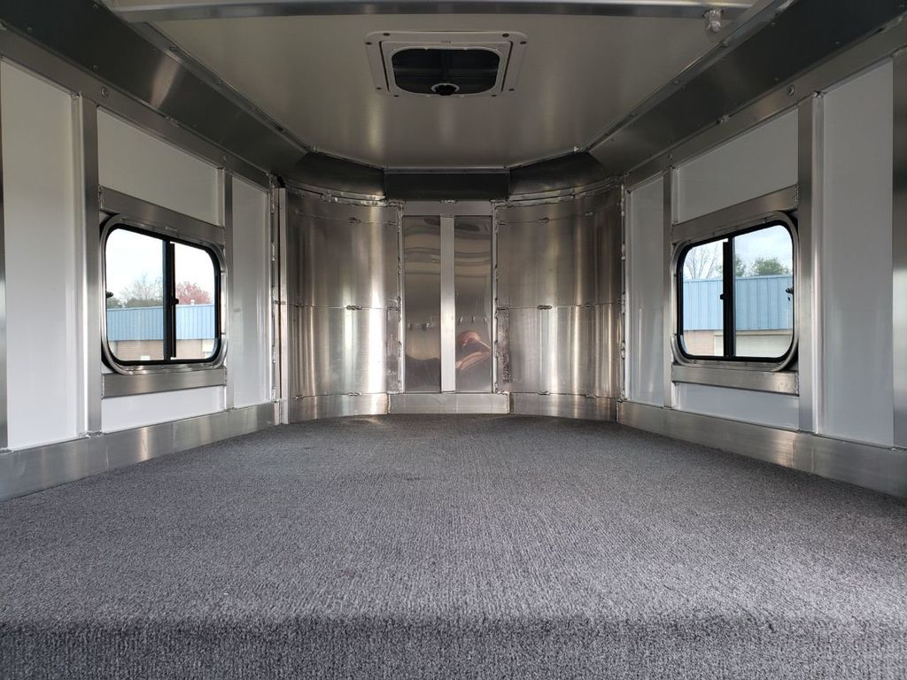 2023 Hart 2+1 Straight Load with Box Stall & Side Ramp  - 21991657 - 2