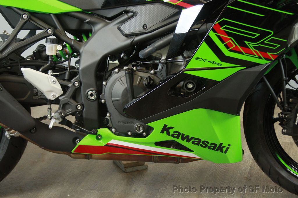2023 Kawasaki Ninja ZX-4RR KRT Edition FACTORY DEMO - 22914064 - 13