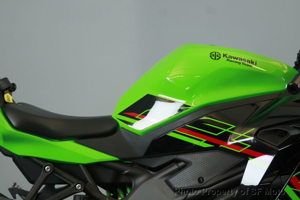 2023 Kawasaki Ninja ZX-4RR KRT Edition FACTORY DEMO - 22914064 - 6