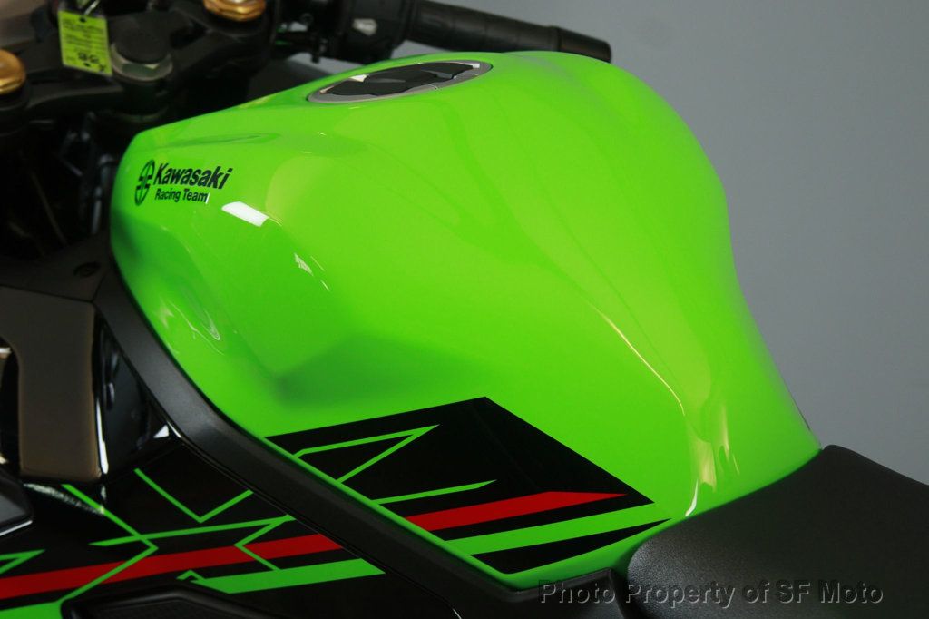 2023 Kawasaki Ninja ZX-4RR KRT Edition FACTORY DEMO - 22914082 - 37