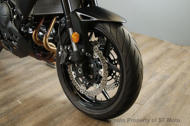 2023 Kawasaki Versys 650 LT Only 815 Miles! - 22914061 - 19