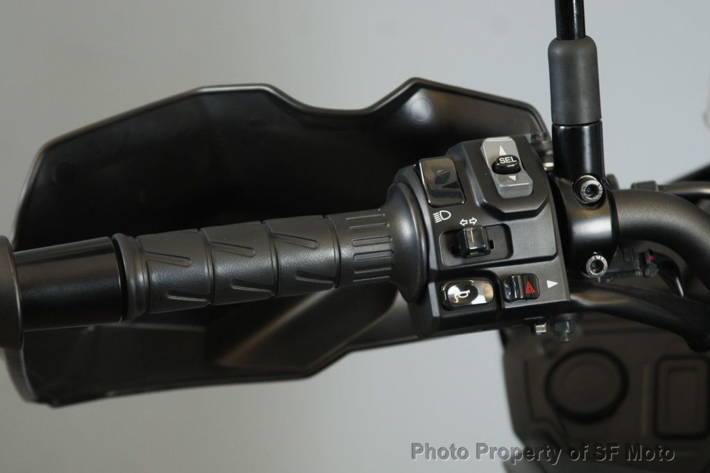 2023 Kawasaki Versys 650 LT Only 815 Miles! - 22914061 - 30