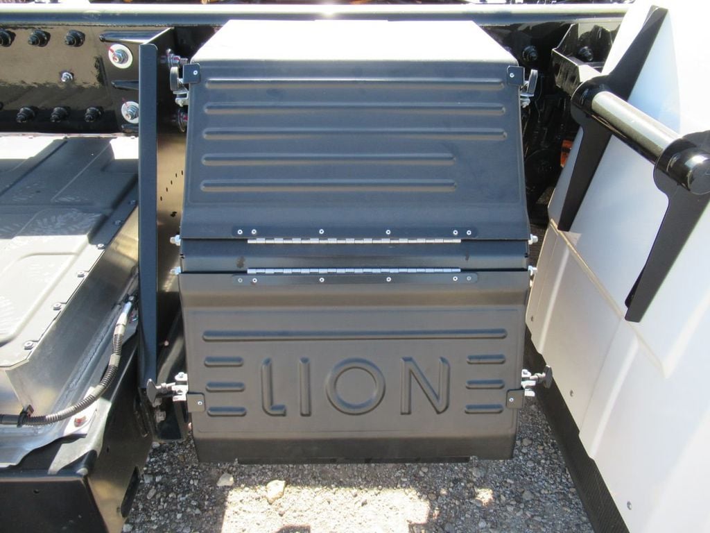 2023 Lion Electric Lion6 Electric Vehicle - 22159062 - 25
