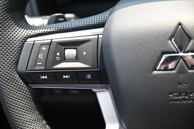 2023 Mitsubishi Outlander Phev SEL - 23076789 - 30