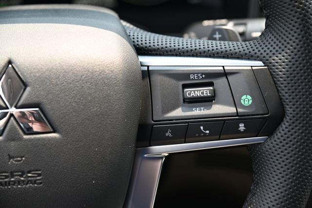 2023 Mitsubishi Outlander Phev SEL - 23076789 - 32