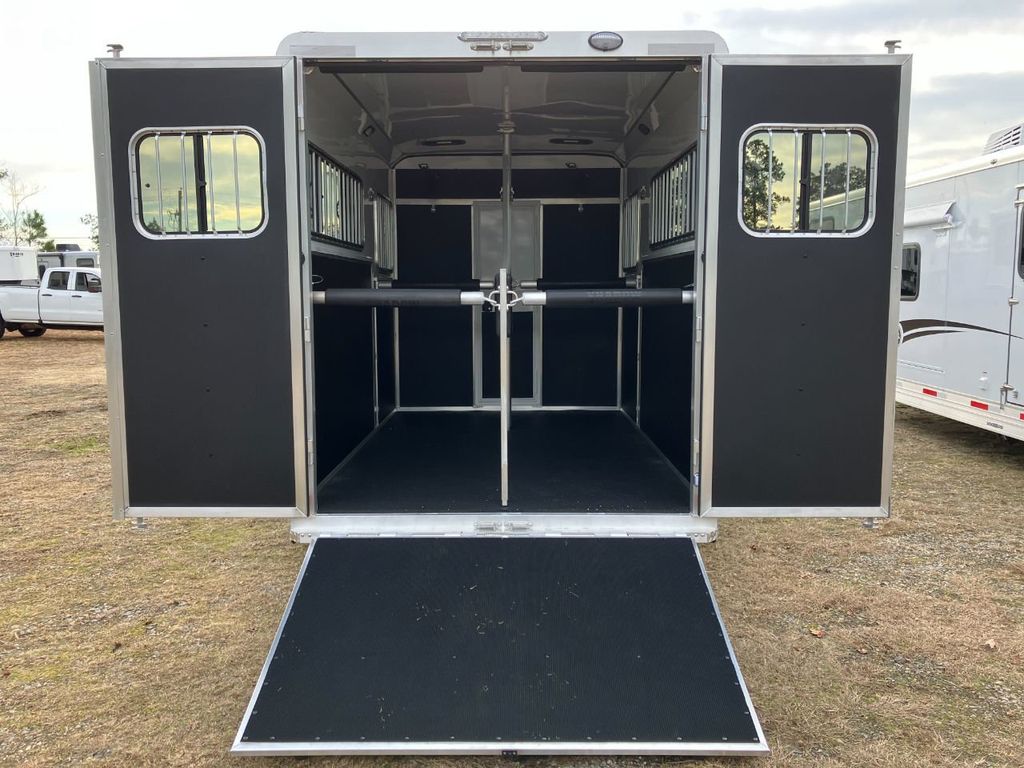 2023 Shadow 2 Horse Straight Load with 7' Living Quarters  - 21755740 - 6