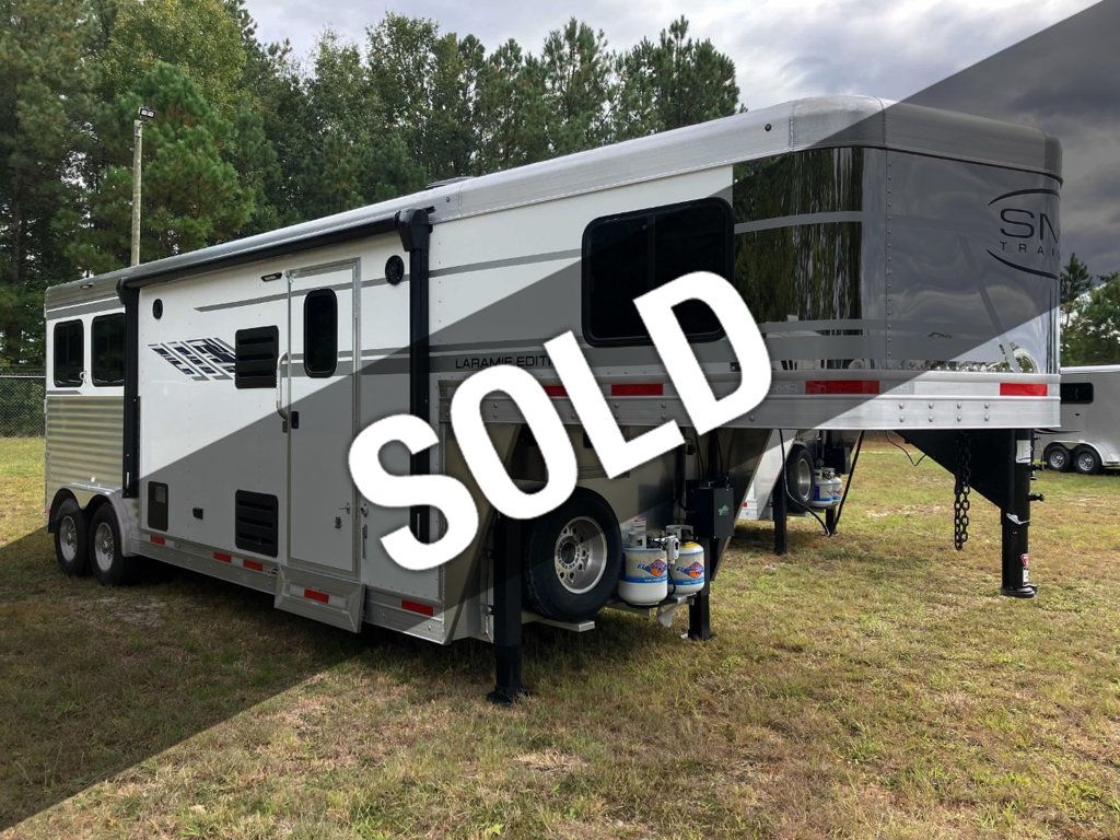 2023 New SMC Laramie 2 Horse Slant 9' Living Quarters w/ at