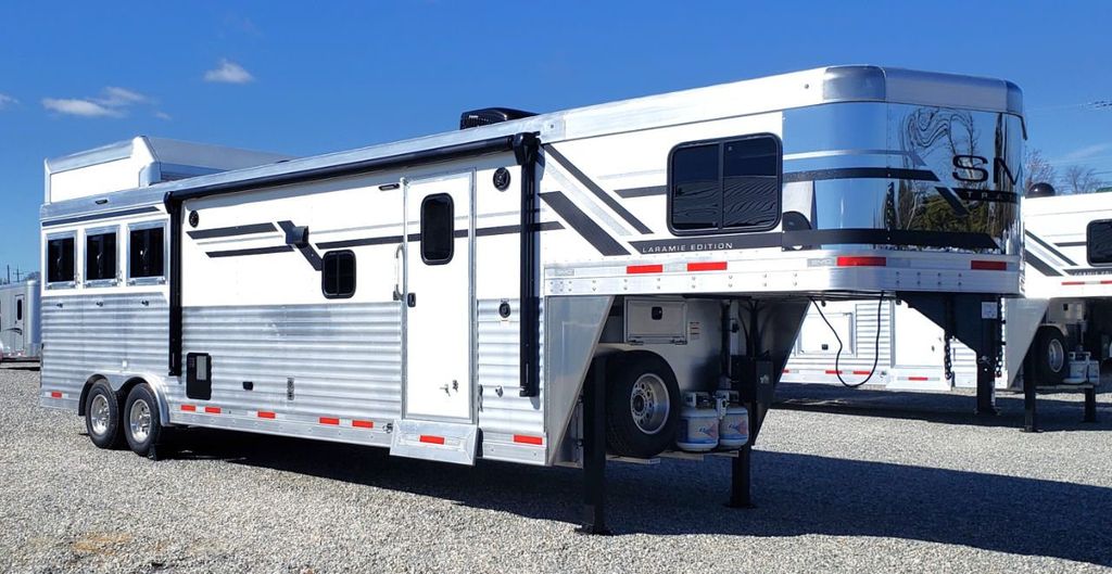 2023 SMC Laramie 3 Horse Slant Load with 12' Living Quarters  - 22019324 - 1