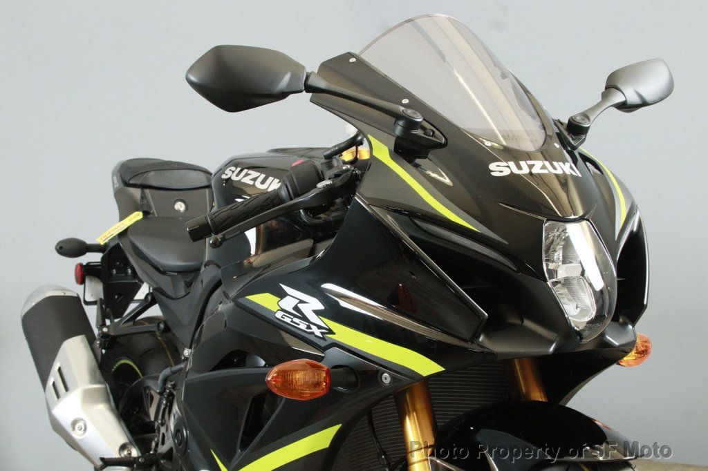 SUZUKI GSX-S1000 (2021 - on) Review