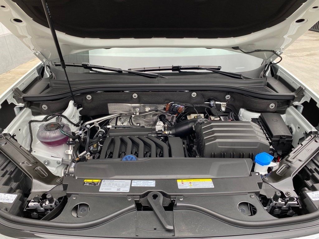 2023 New Volkswagen Atlas 3.6L V6 SE w/Technology FWD at PenskeCars.com  Serving Bloomfield Hills, MI, IID 21938593