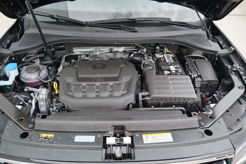 2023 New Volkswagen Tiguan 2.0T SE FWD at PenskeCars.com Serving Bloomfield  Hills, MI, IID 22105757