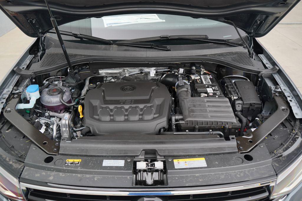 2023 New Volkswagen Tiguan 2.0T SE R-Line Black FWD at PenskeCars.com  Serving Bloomfield Hills, MI, IID 22086066