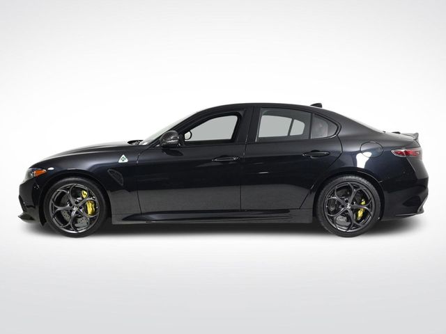 2024 Alfa Romeo Giulia Quadrifoglio Carbon RWD - 22566806 - 1